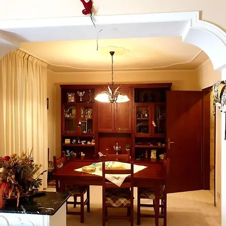 Casciana Terme, Ottimo Panorama Apartment *
