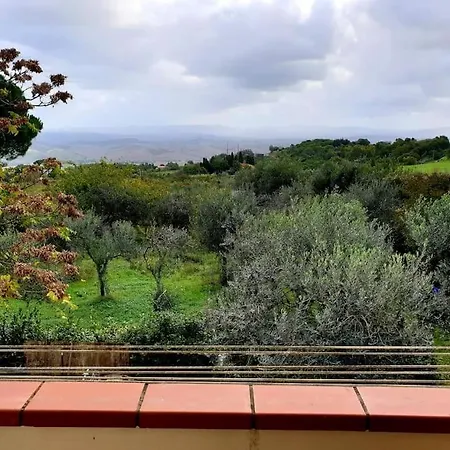 Casciana Terme, Ottimo Panorama Apartment